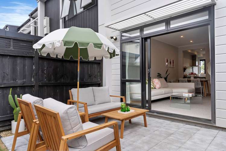 123 Bonair Crescent Silverdale_11