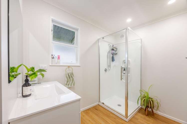 8 Russell Street Otane_12