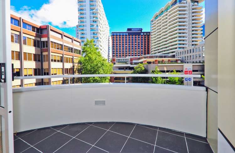 7a/4 Short Street Auckland Central_12
