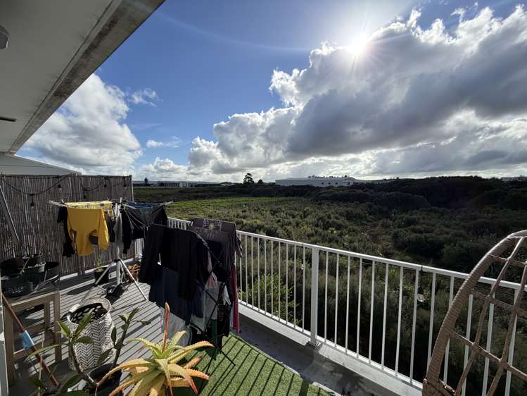14/15 Bishop Lenihan Place East Tamaki_6