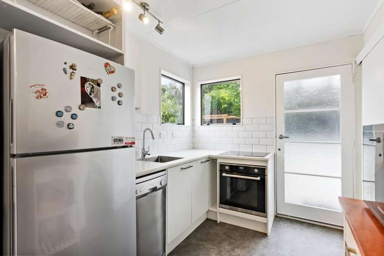 2A Makatote Grove Churton Park_5