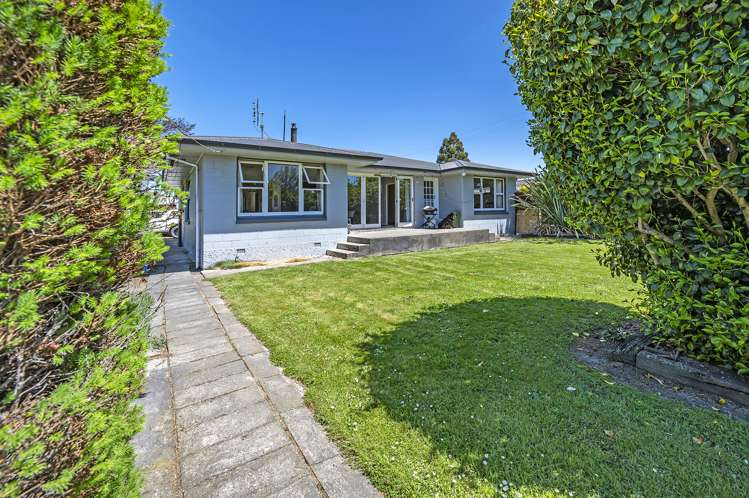 5669 West Coast Road Springfield_1