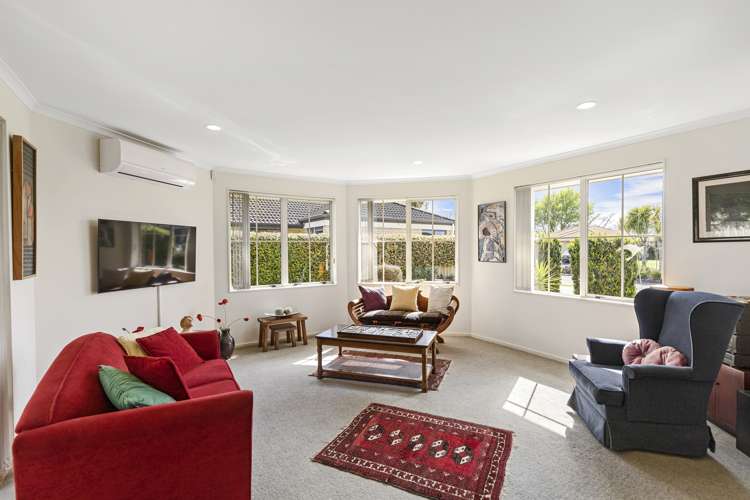 6 Farnham Close Rototuna North_4