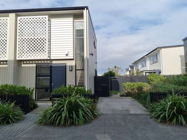 Quite Townhouse in Hobsonville