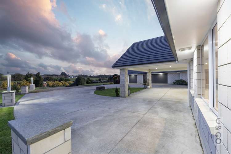 1242 State Highway 16 Waimauku_11