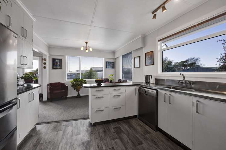 39 Carey Street Waitara_15