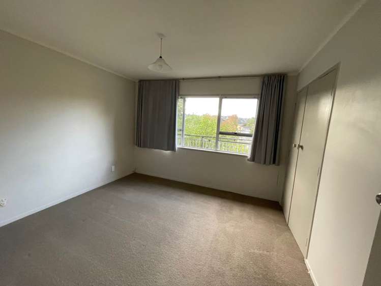 12 Beaudine Avenue Glenfield_13