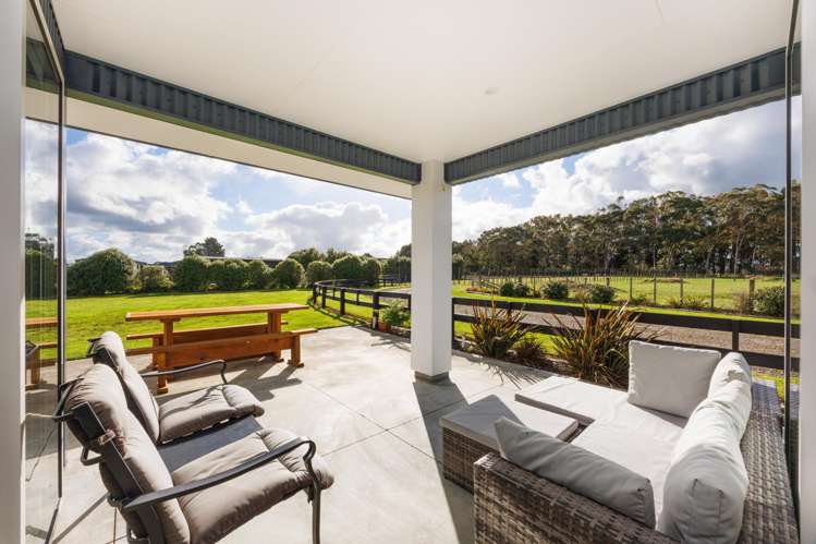 106 Reid Line East Aorangi_13