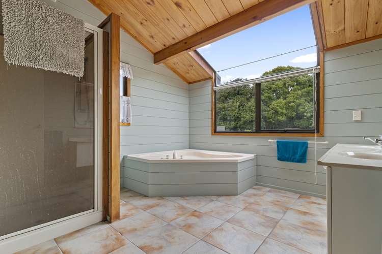 56 Thompsons Track Aongatete_18