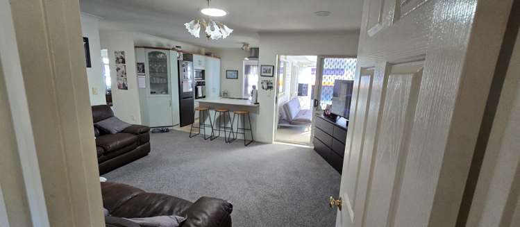 15 Glen Cree Avenue Rototuna_2