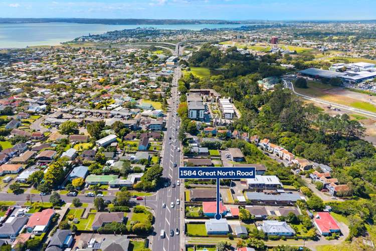 1584 Great North Road Waterview_16