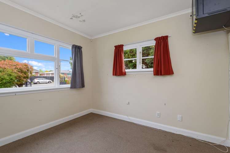 7 Aorangi Road Bryndwr_11