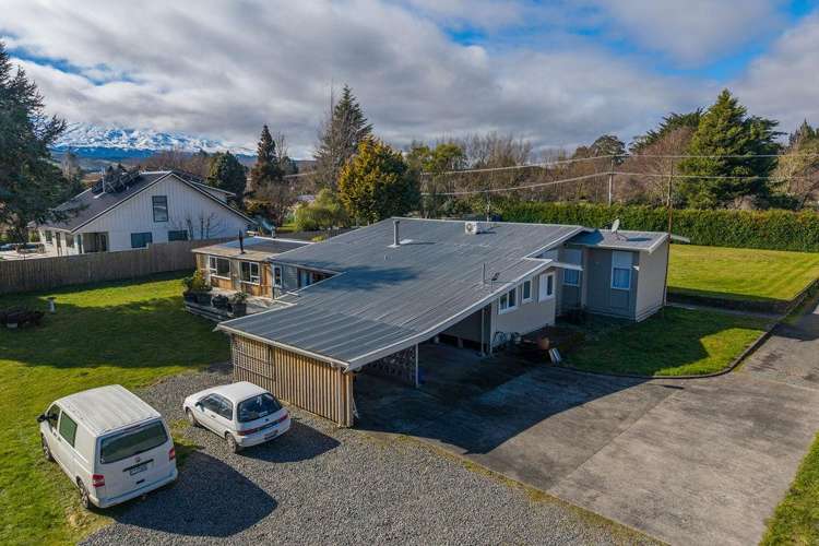 13 Ruapehu Road Ohakune_19