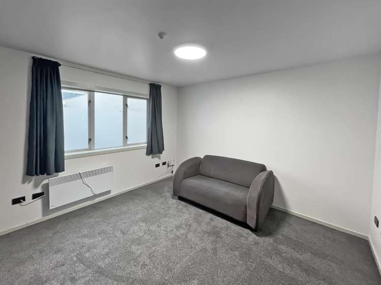 109/12 Martin Square 2185_1