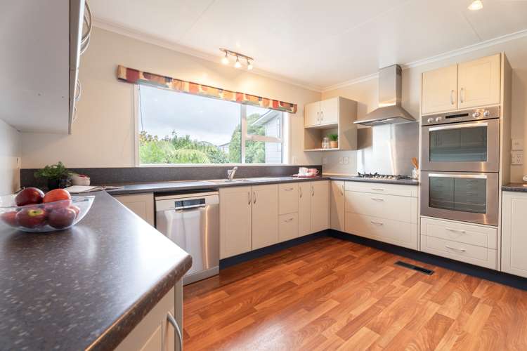 34 Oriel Avenue Tawa_12