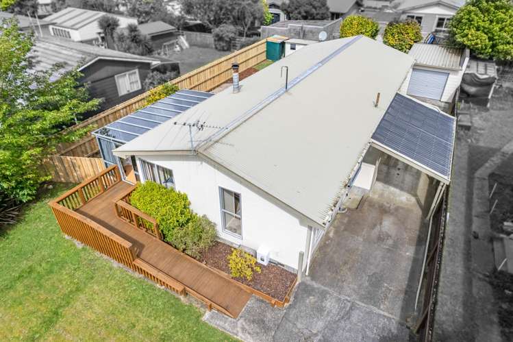 44 California Drive Totara Park_31