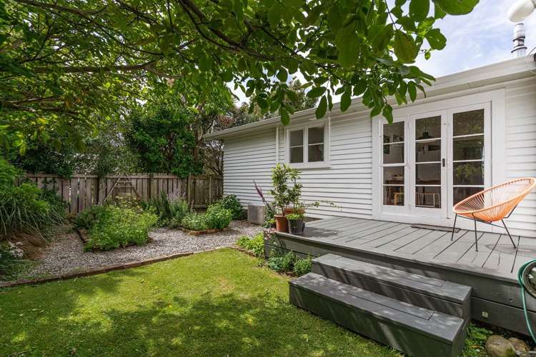 46 Woodward Street East Featherston_9