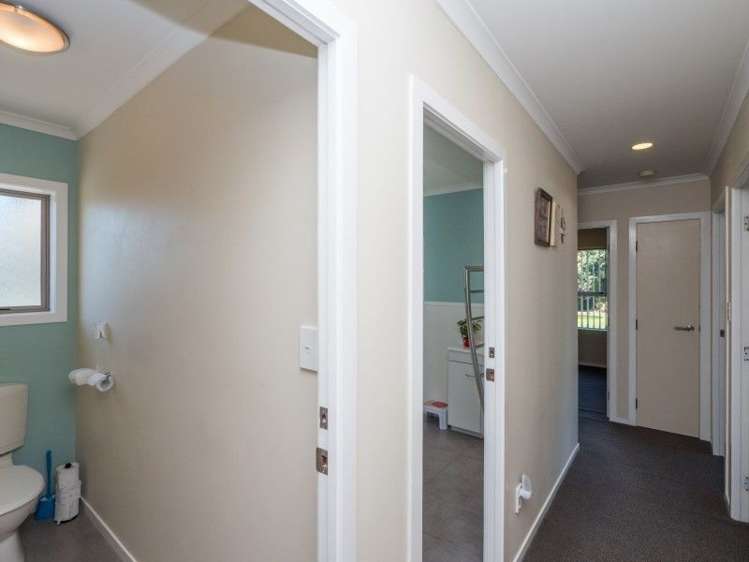 10 Ponderosa Place Opunake_16