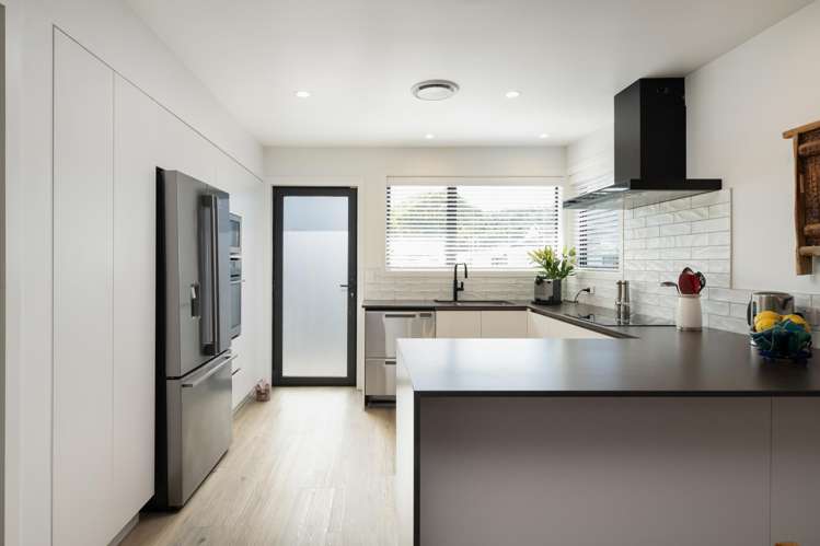 163 Waikawa Road Picton_5