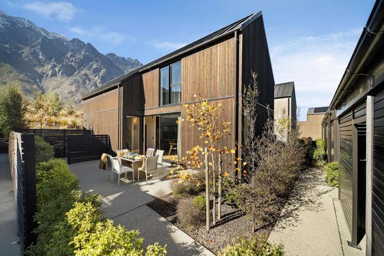 5 Escalator Avenue Jack's Point_19