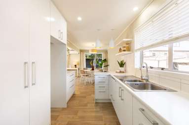2/11 Ciprian Place_3