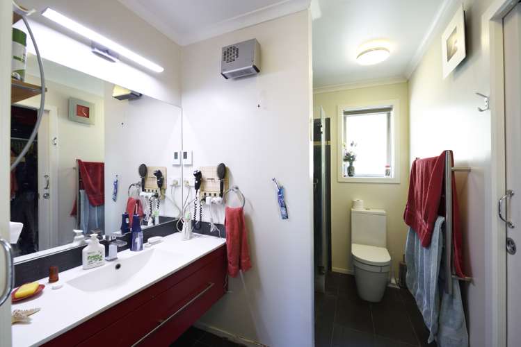 69 Washbourn Drive Richmond_9