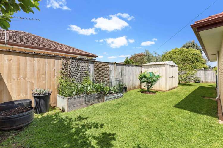 30 Turnberry Drive Wattle Downs_21