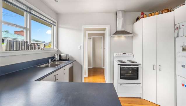 72 Kathleen Crescent Hornby_4