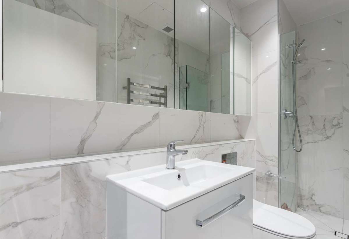 1017/41 Beach Road_3