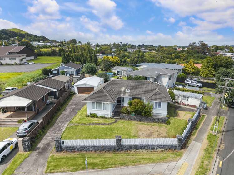 107 Taylor Road Mangere Bridge_23