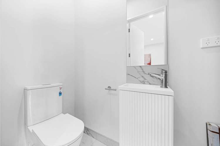 25 Robert Allen Way Pakuranga Heights_23