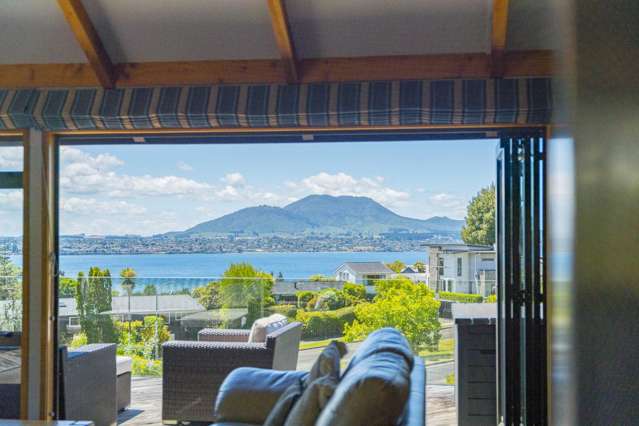 1/11 Krissell Place Acacia Bay_3