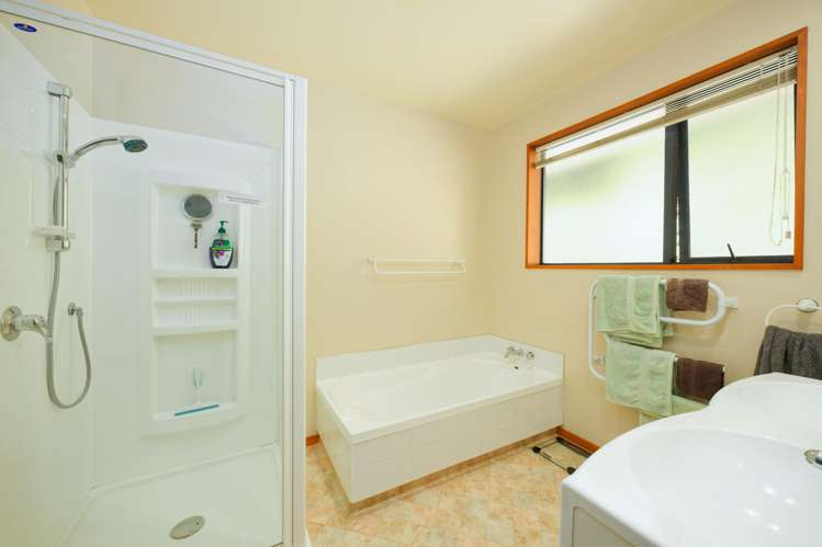22a Kotuku Road South Bay_24
