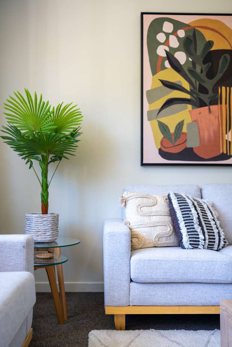 2/12 Mortlake Street Islington_18