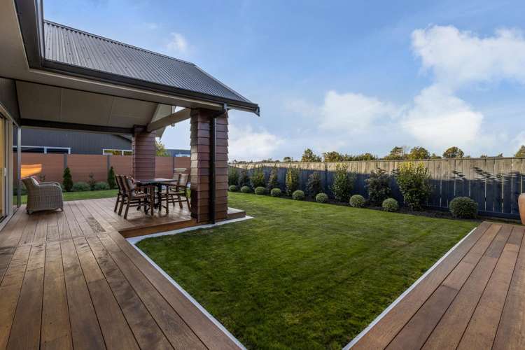 25 Phoenix Palms Grove Levin_29