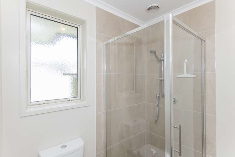 2 Sterling Park Lytton West_11