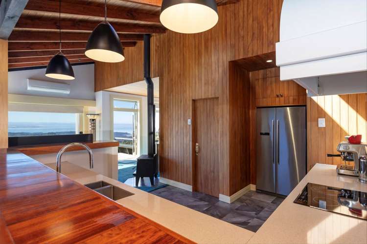 27 Quinns Road Waiatarua_7