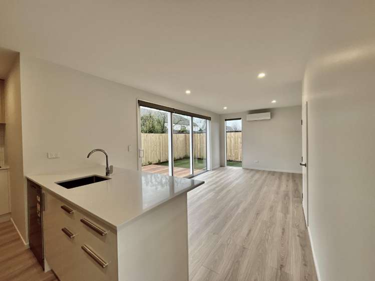 98d Geraldine Street Edgeware_4