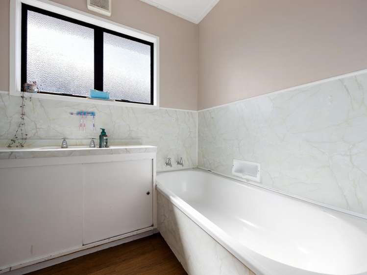 19 Elmwood Crescent Pukete_8