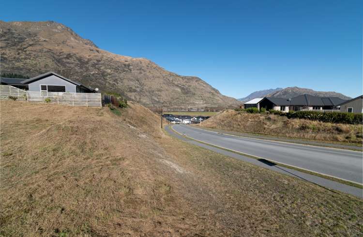 2 Jones Avenue Lower Shotover_15