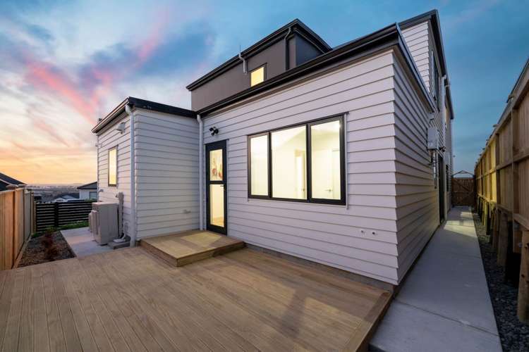 74 Michael Bosher Way Flat Bush_22