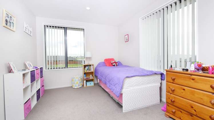 16 Kingsbridge Drive Burwood_12