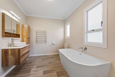 187 Coronation Ave_1