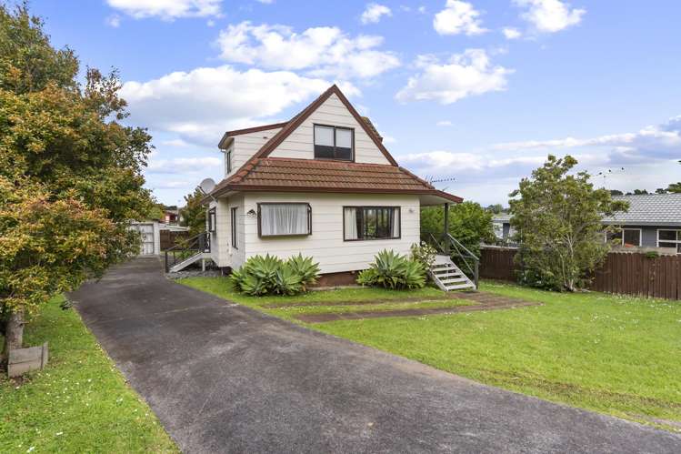 9 Gosford Drive Botany Downs_17