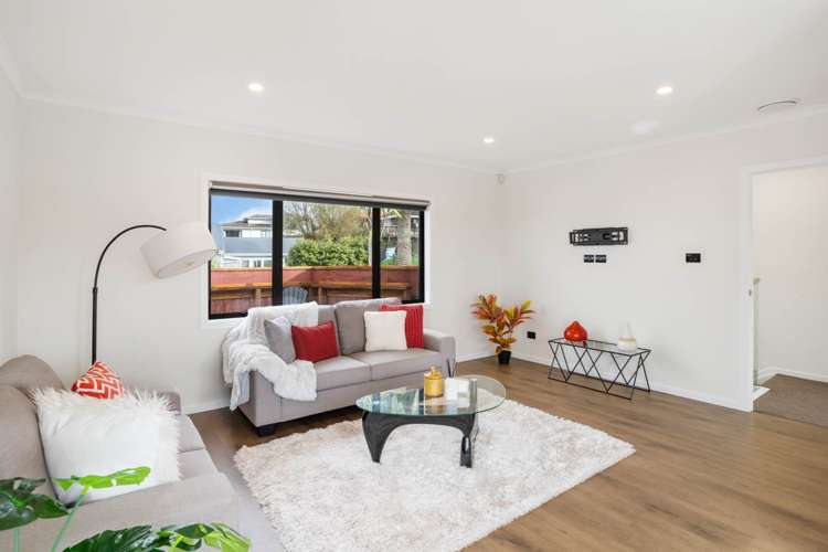 120 Golf Road New Lynn_25