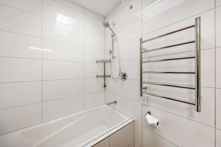 2/35 Esplanade Road Mt Eden_13