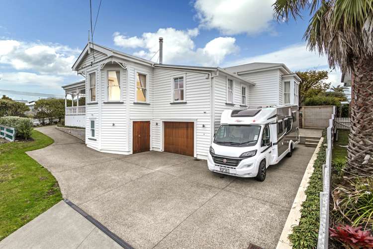 52 Lake Road Narrow Neck_8
