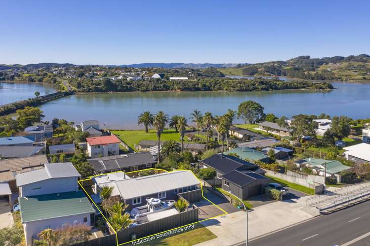 4 Opotoru Road Raglan_36