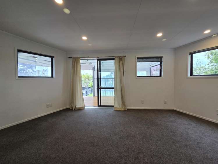 323a Hobsonville Road 1626_3