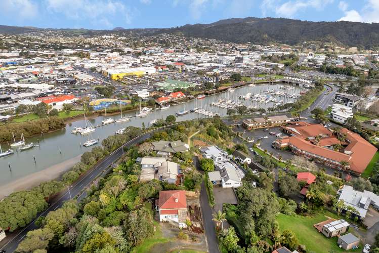 5 The Bluff Riverside_36